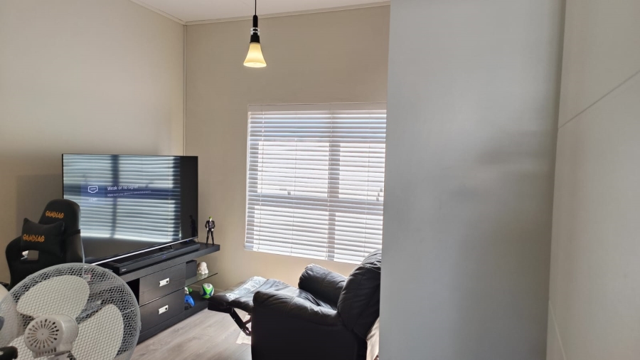 To Let 2 Bedroom Property for Rent in Parklands North Western Cape